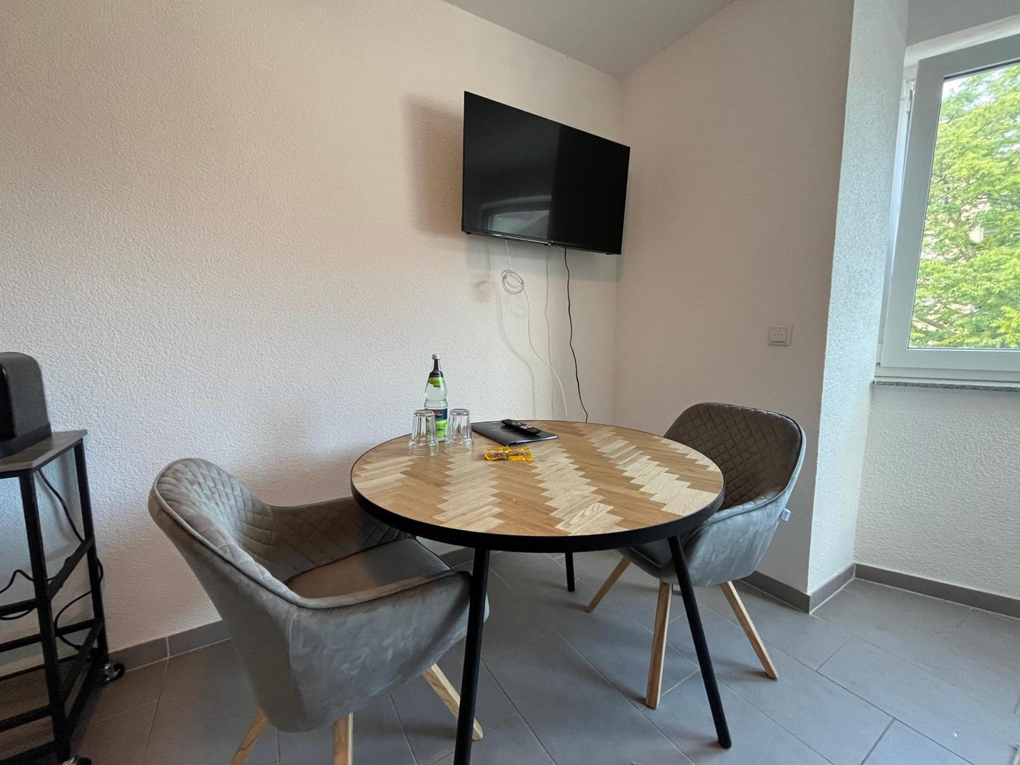Simplex Apartments Am Europaplatz Карлсруе Стая снимка